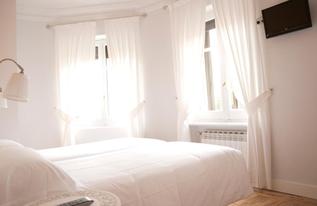 Hostal Boreal Mistral Burgos Exterior photo